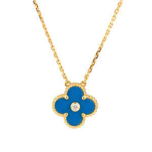 Collier Van Cleef & Arpels Alhambra en porcelaine de Sèvres et diamants, édition limitée